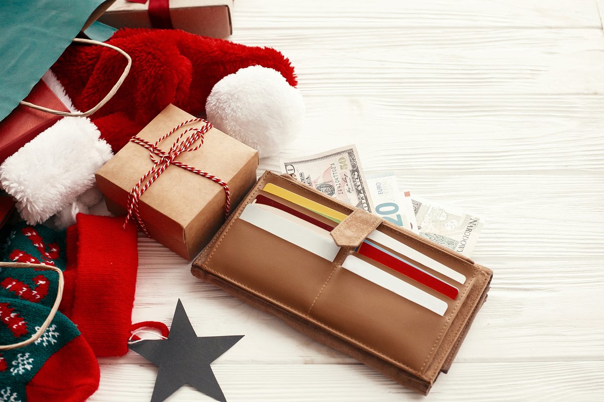 Gastos de fim de ano de 2025 crescem 4% nos EUA