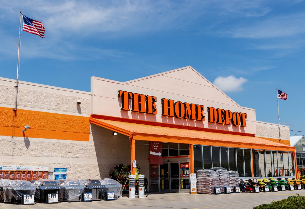 Home Depot demite 800 funcionários e encerra trabalho remoto