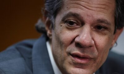 Haddad anuncia candidatura ao governo de SP e promete impulsionar campanha de Lula
