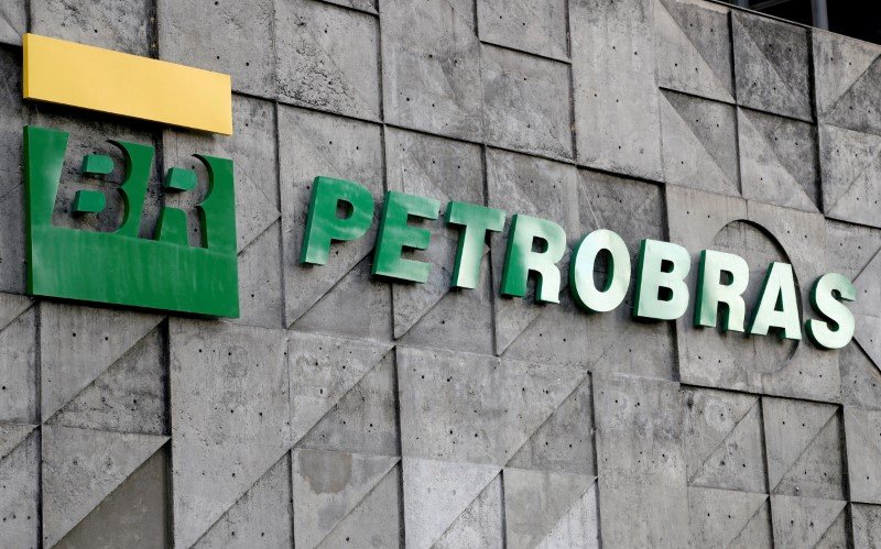 Petrobras (PETR4) em fase decisiva; alta continua ou perde força?
