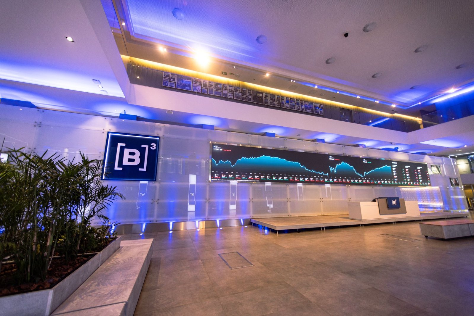 Viés do Ibovespa segue positivo por percepção sobre fluxo estrangeiro